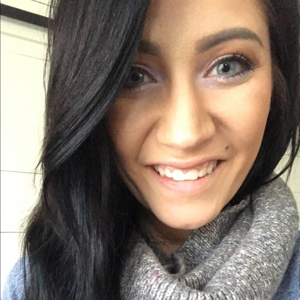Meet your Posher, Alysa